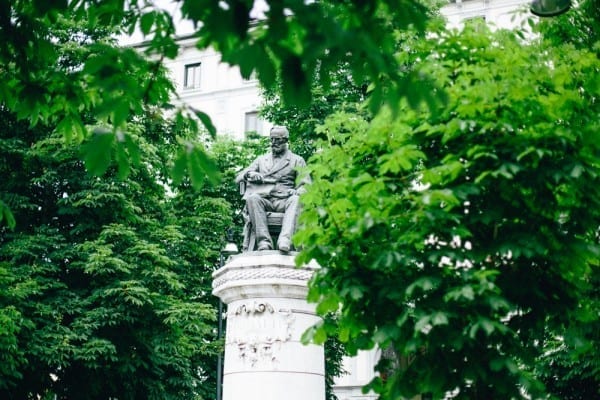 statue via brera