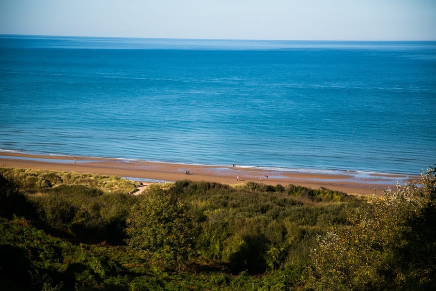 vue omaha beach cimetiere americain
