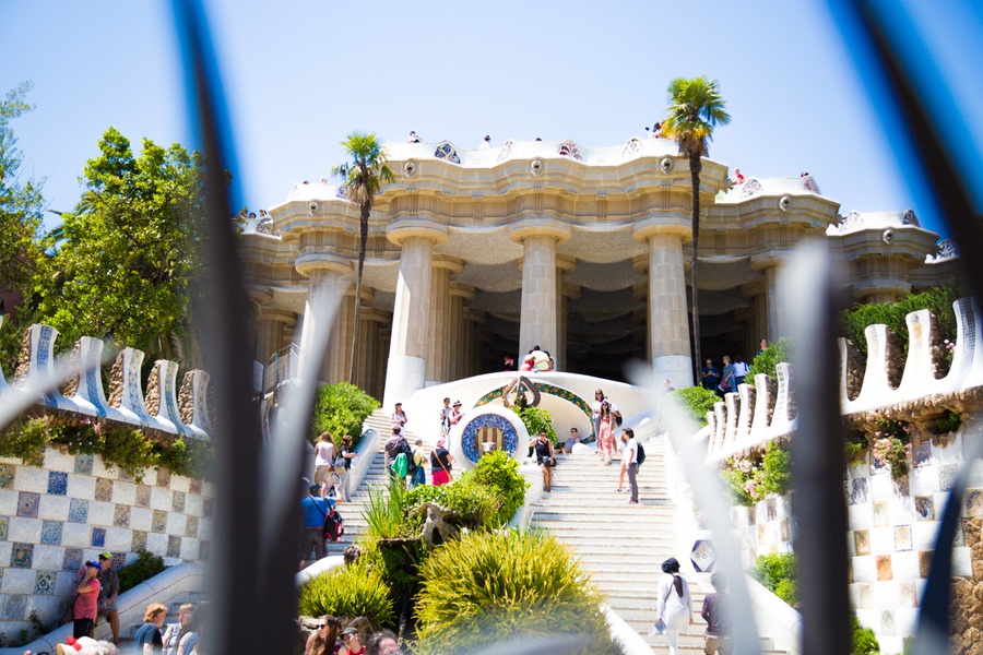 Les marches du Parc Guell à Barcelone Les marches du Parc Guell à Barcelone