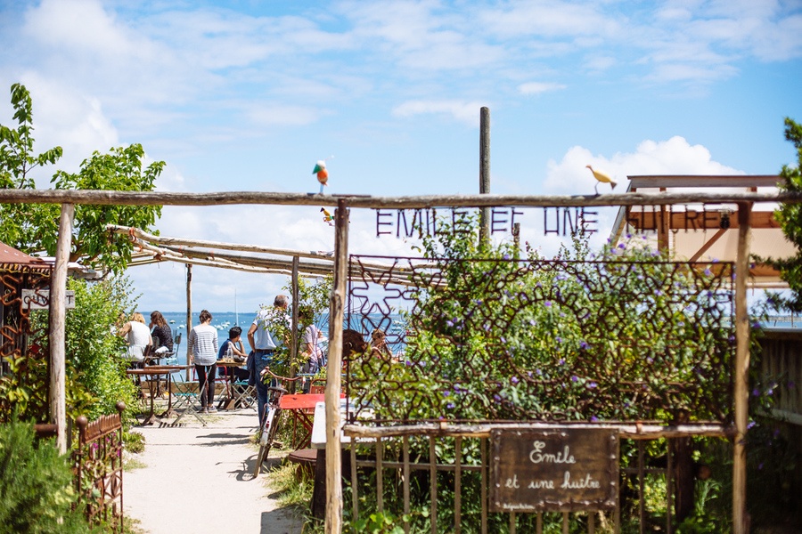 Emile et une huître, Herbe, Lège-Cap Ferret