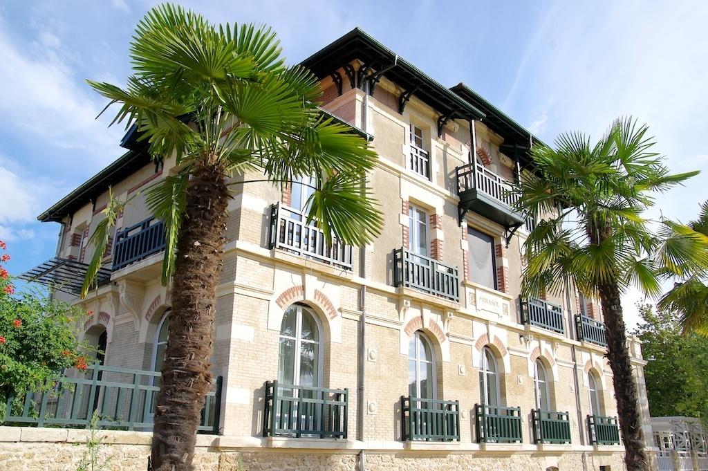 Hôtel villa Mirasol situé en plein centre de mont de marsan avec vue sur la Midouze