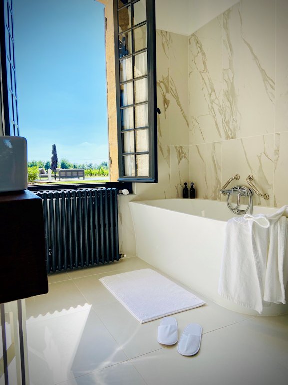 salle de bain chateau beaulieu de cleo