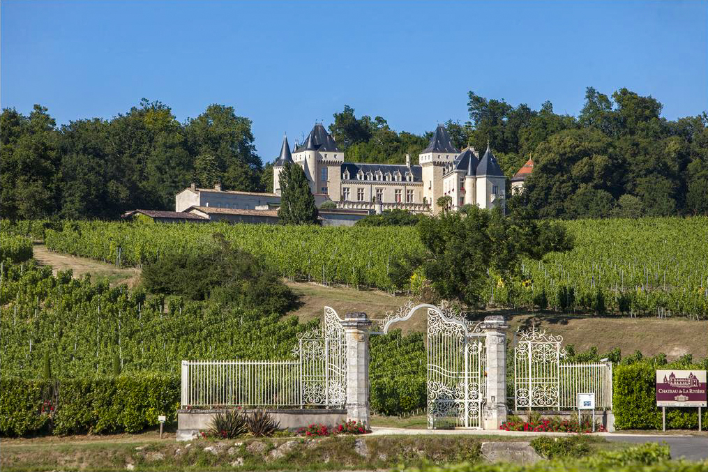 exterieur chateau de la riviere