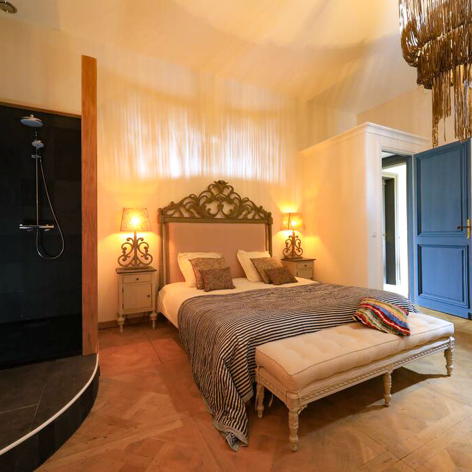 douche chateau de garde