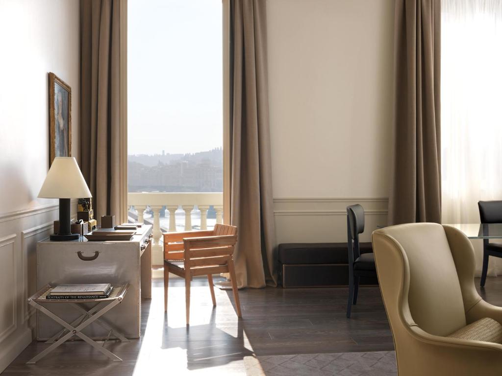 Hotel de luxe a florence Saint Regis 5 étoiles